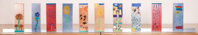 Ein Kunstwerk: Eine Blumenwiese aus Fliesen